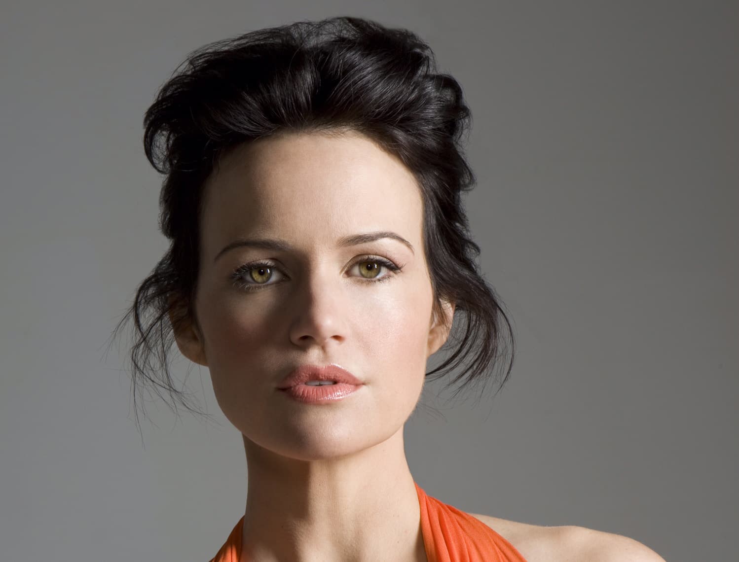 Filming in June: Carla Gugino to Star in Upcoming Series 'Queen of Thieves' in Toronto, Canada